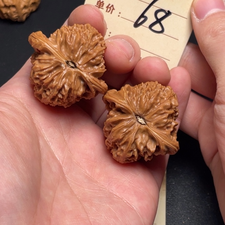 文玩核桃把件南疆石40尺以打底68
