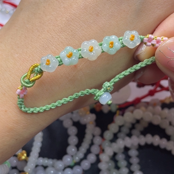 翡翠未镶嵌手绳799999999