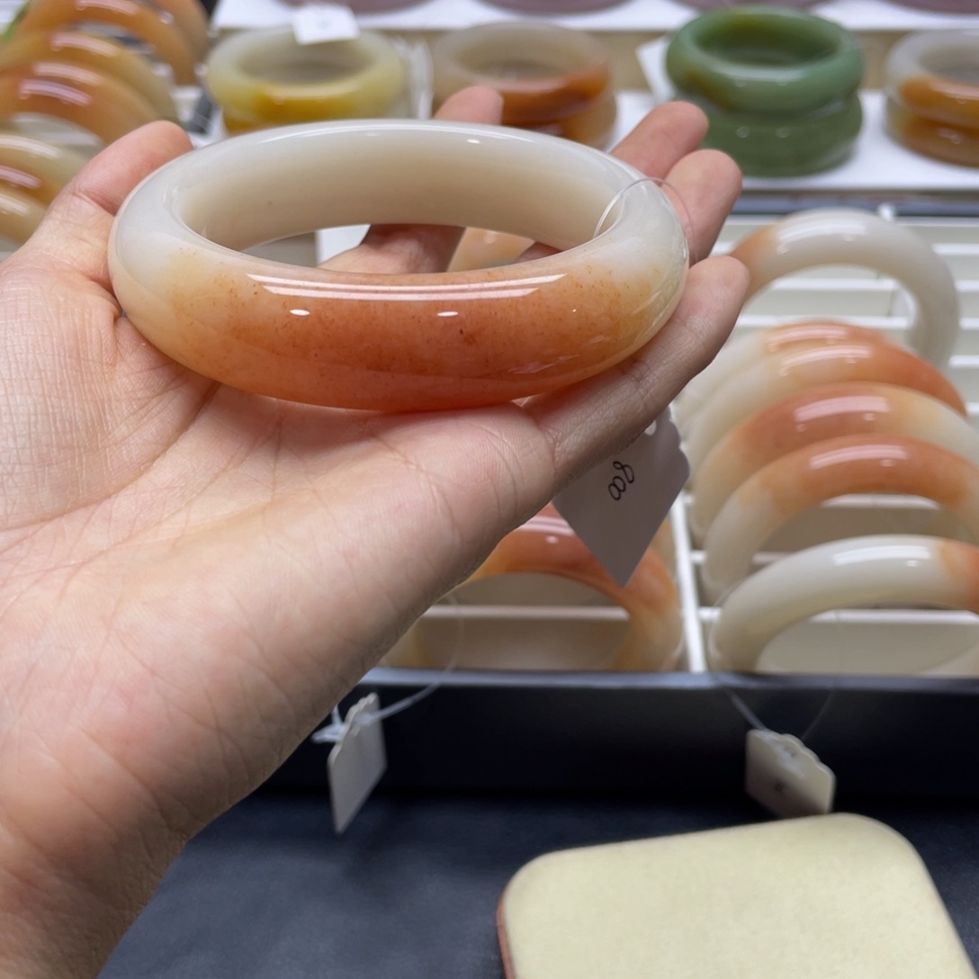 石英质玉手镯未镶嵌雪*花