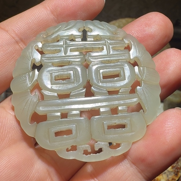 刘***宏和田玉（糖玉）未镶嵌颈饰