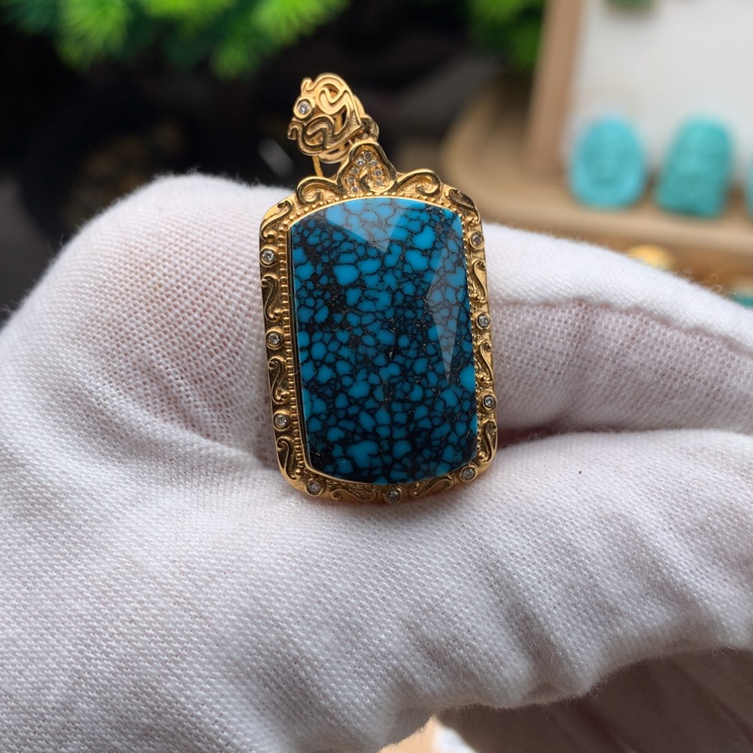 绿松石珠宝奇石18K金镶嵌