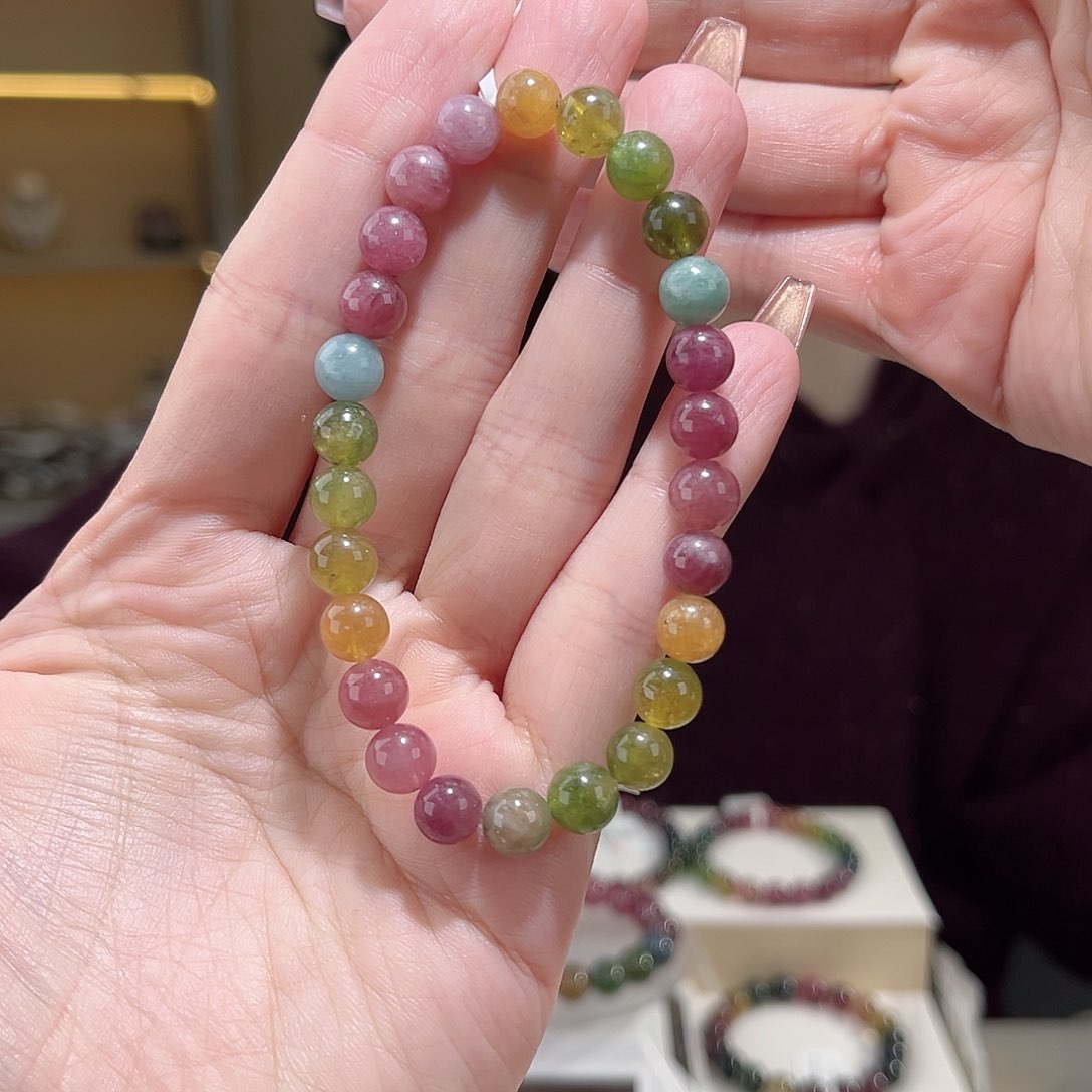 碧玺多样性发一件未镶嵌