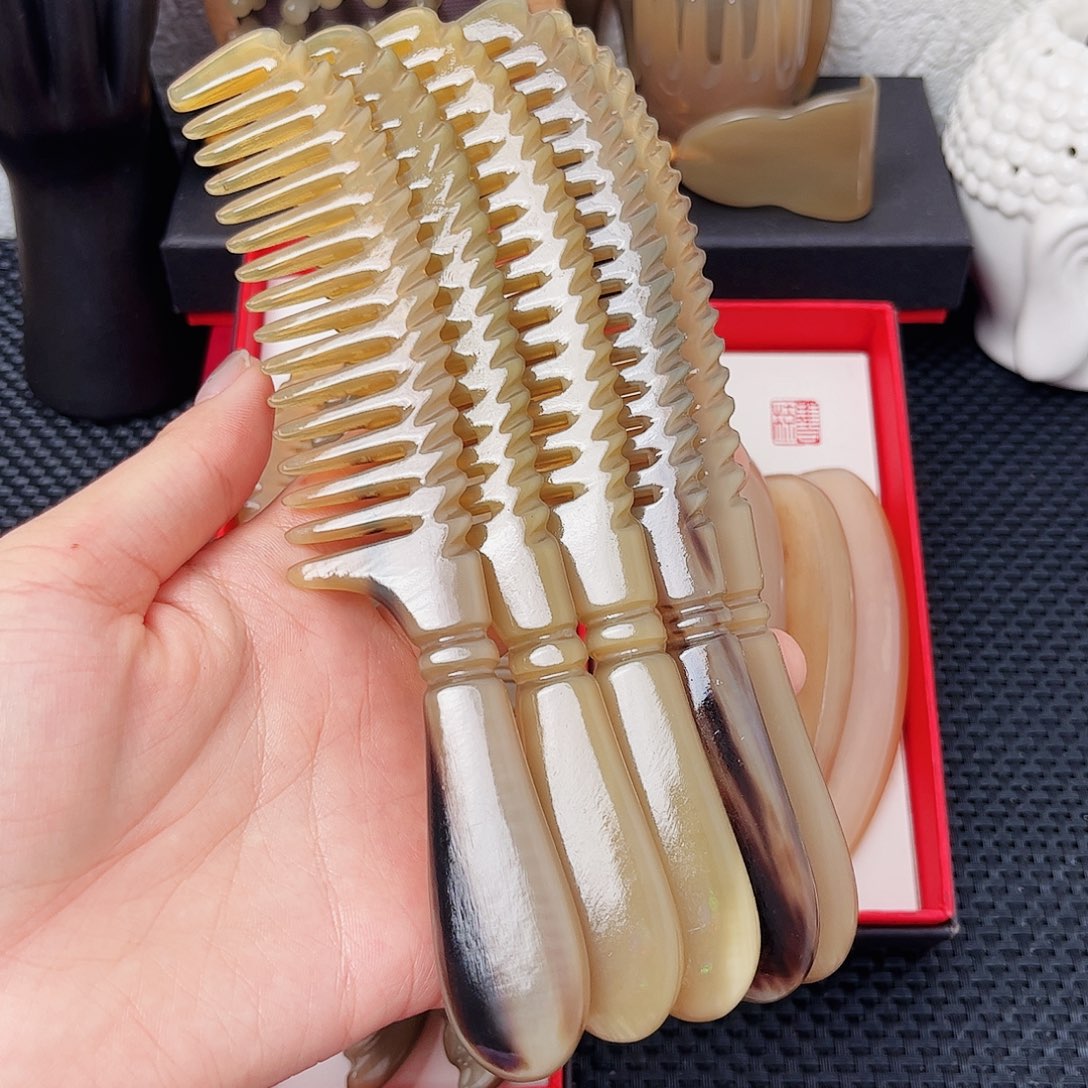 手工制作牛角梳子