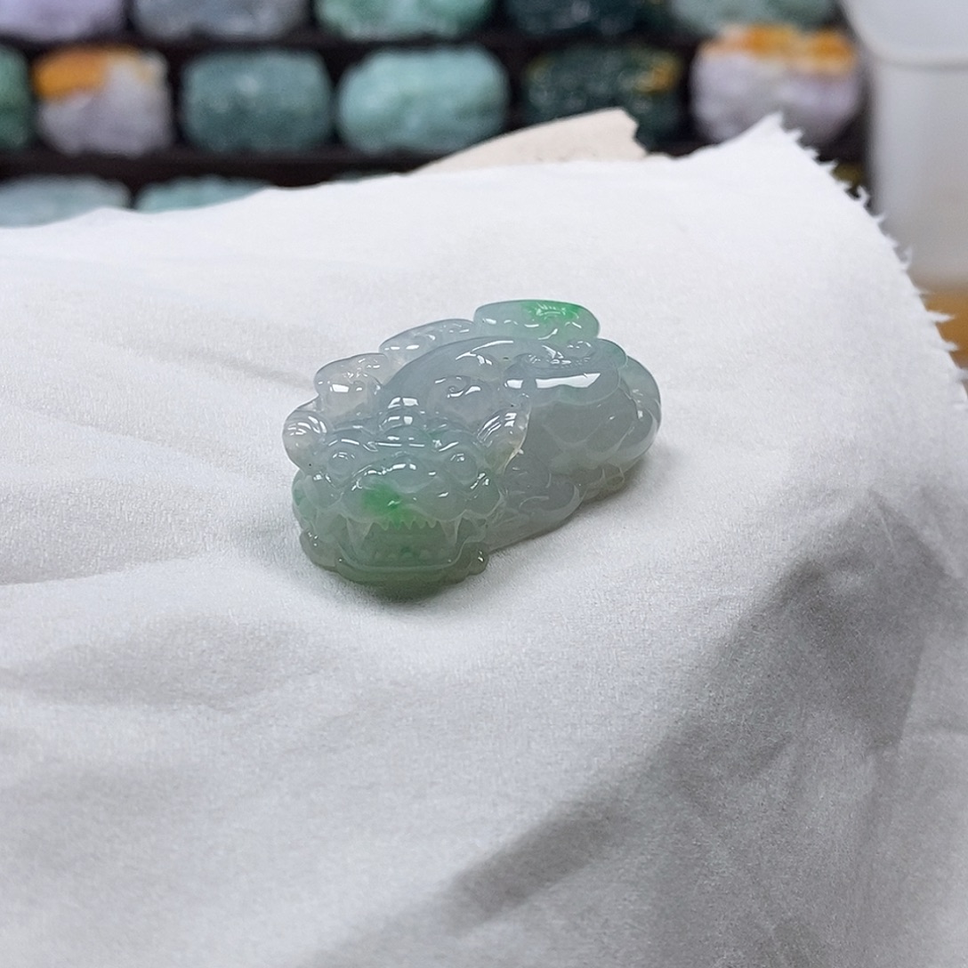 翡翠未镶嵌颈饰天然翡翠吊坠貔貅