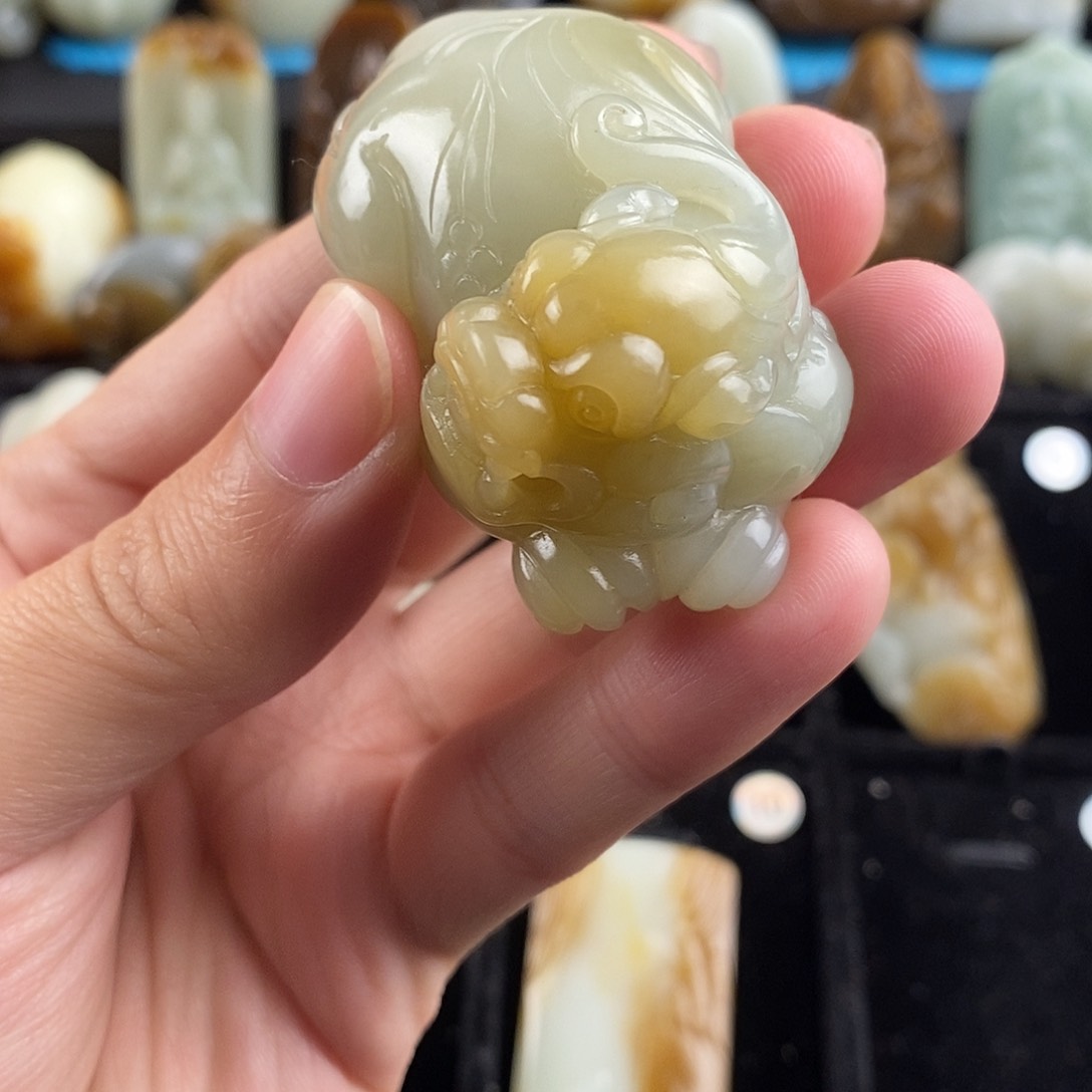 和田玉挂件未镶嵌