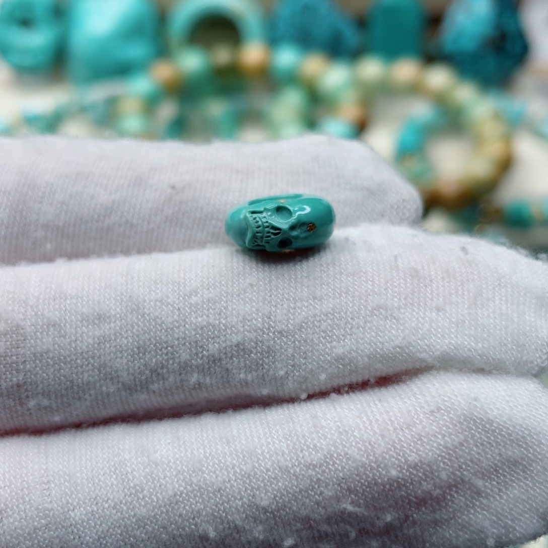 绿松石未镶嵌珠宝奇石