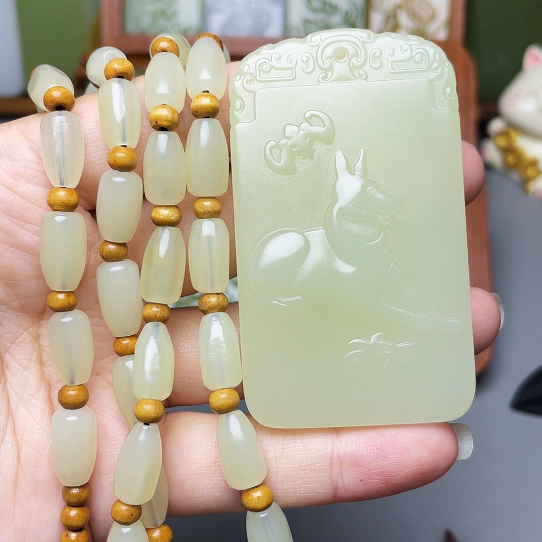 专***员新疆昆仑山脉料生肖狗牌