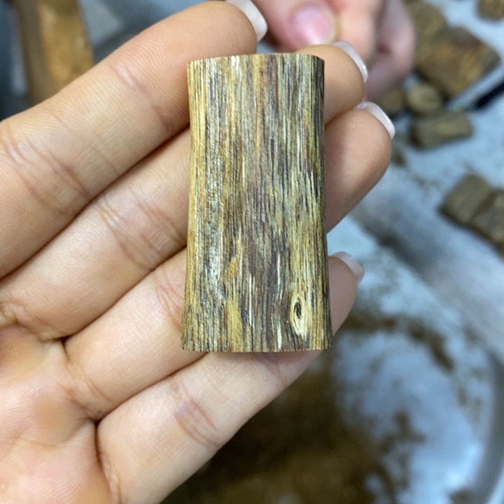 沉香沉香碎屑5.2 克红油陆河