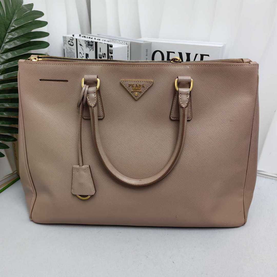 95新 Prada/普拉达 普拉达大号杀手包奶茶色无肩带 12500647