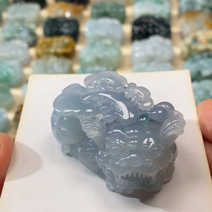 翡翠颈饰未镶嵌天然翡翠貔貅吊坠