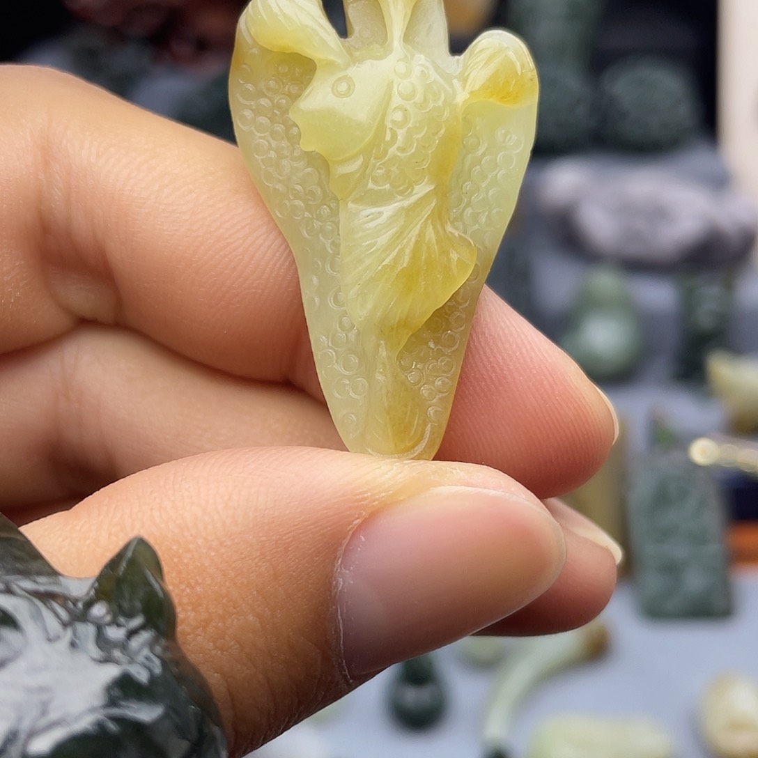 和田玉未镶嵌挂件