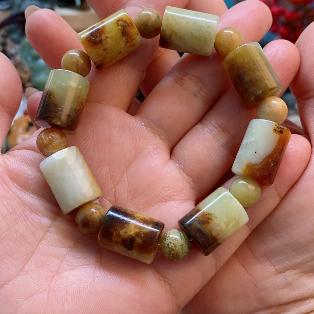 蛇纹石玉手串未镶嵌