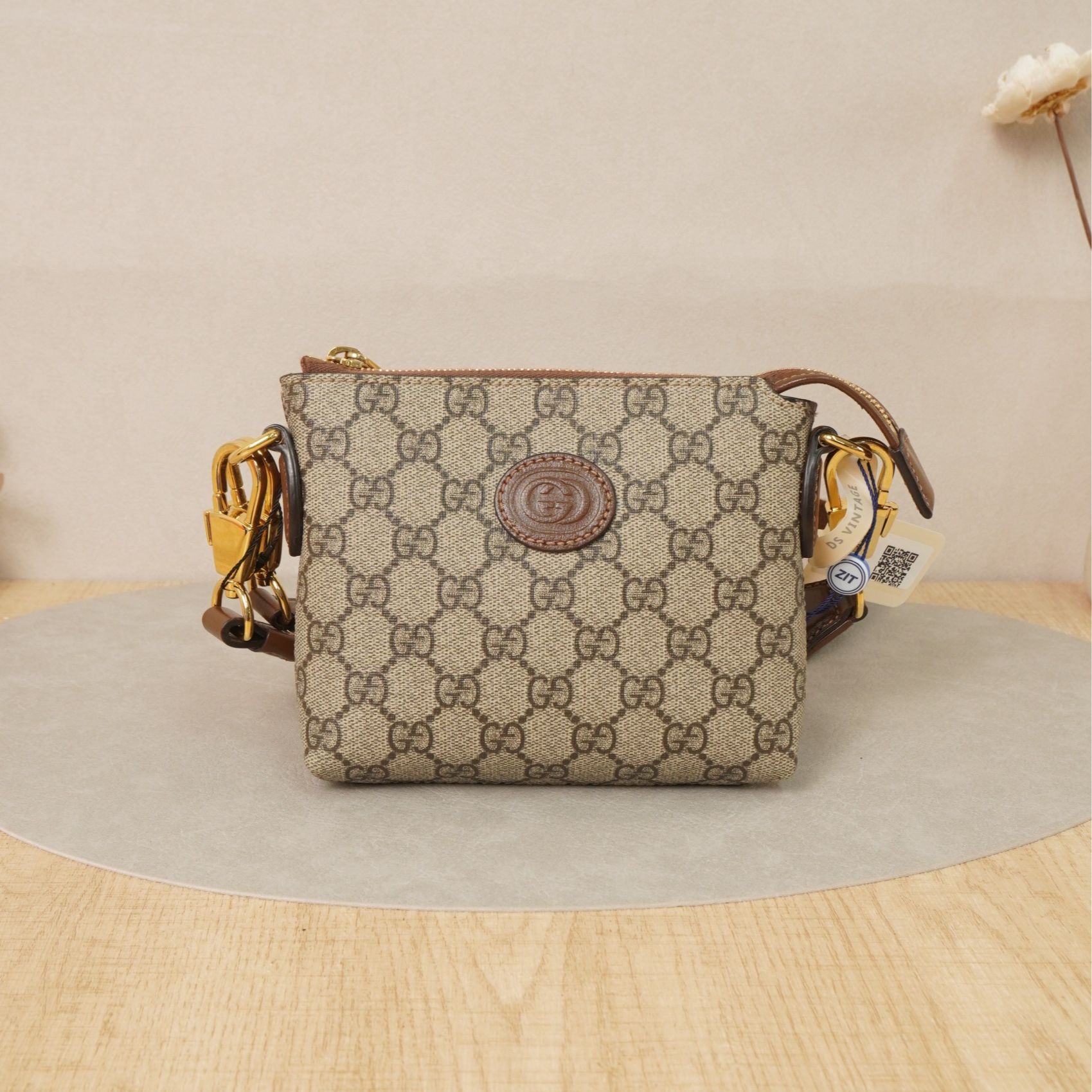 95新 GUCCI/古驰 古驰互扣式双G邮差包/DS044524