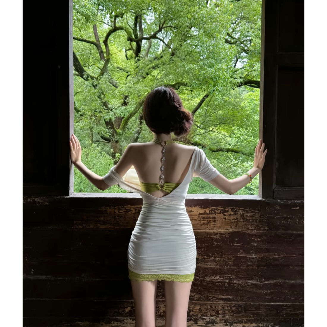 8040蕾丝设计感纯欲罩衫连衣裙女夏季修身罩衫两件套