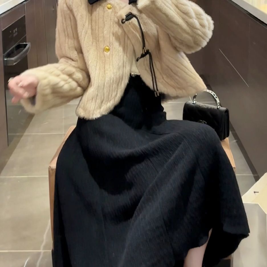 洛瑶 ●雪牙貂裙秋冬新款针织半身裙优雅气质减龄百搭Q4BSQ7102A