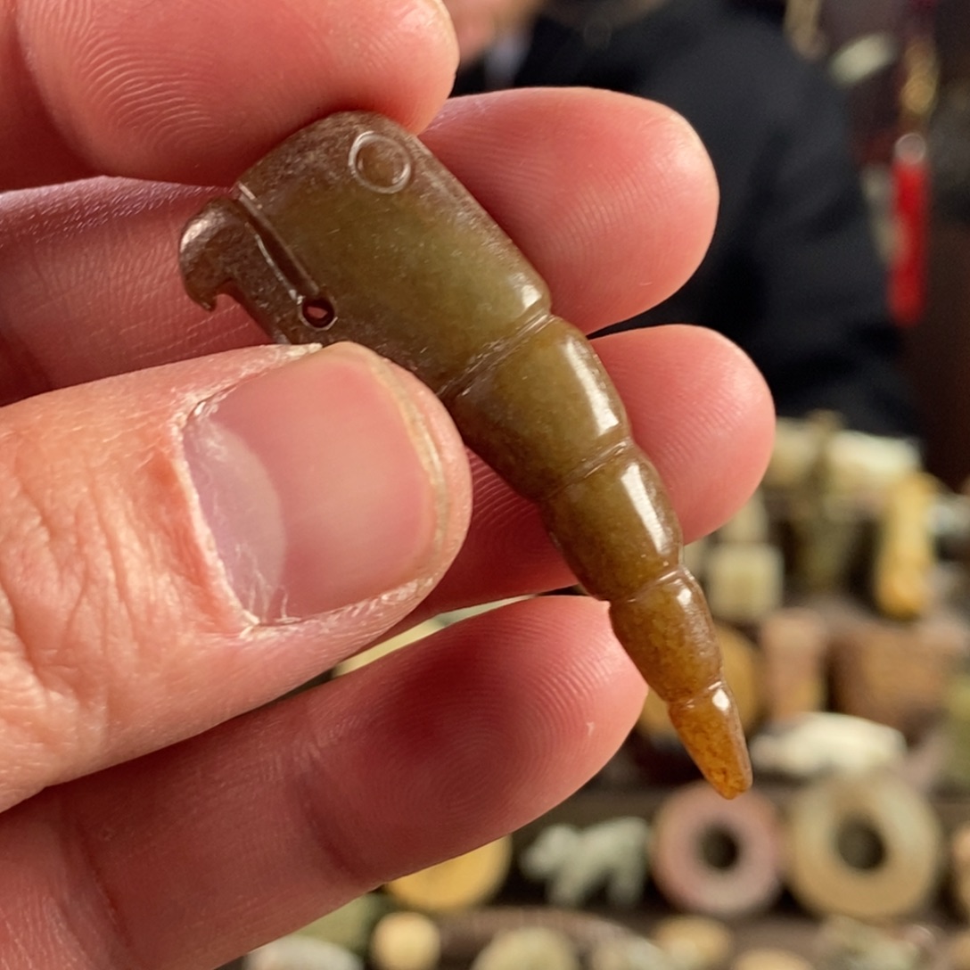 和田玉挂件未镶嵌革*