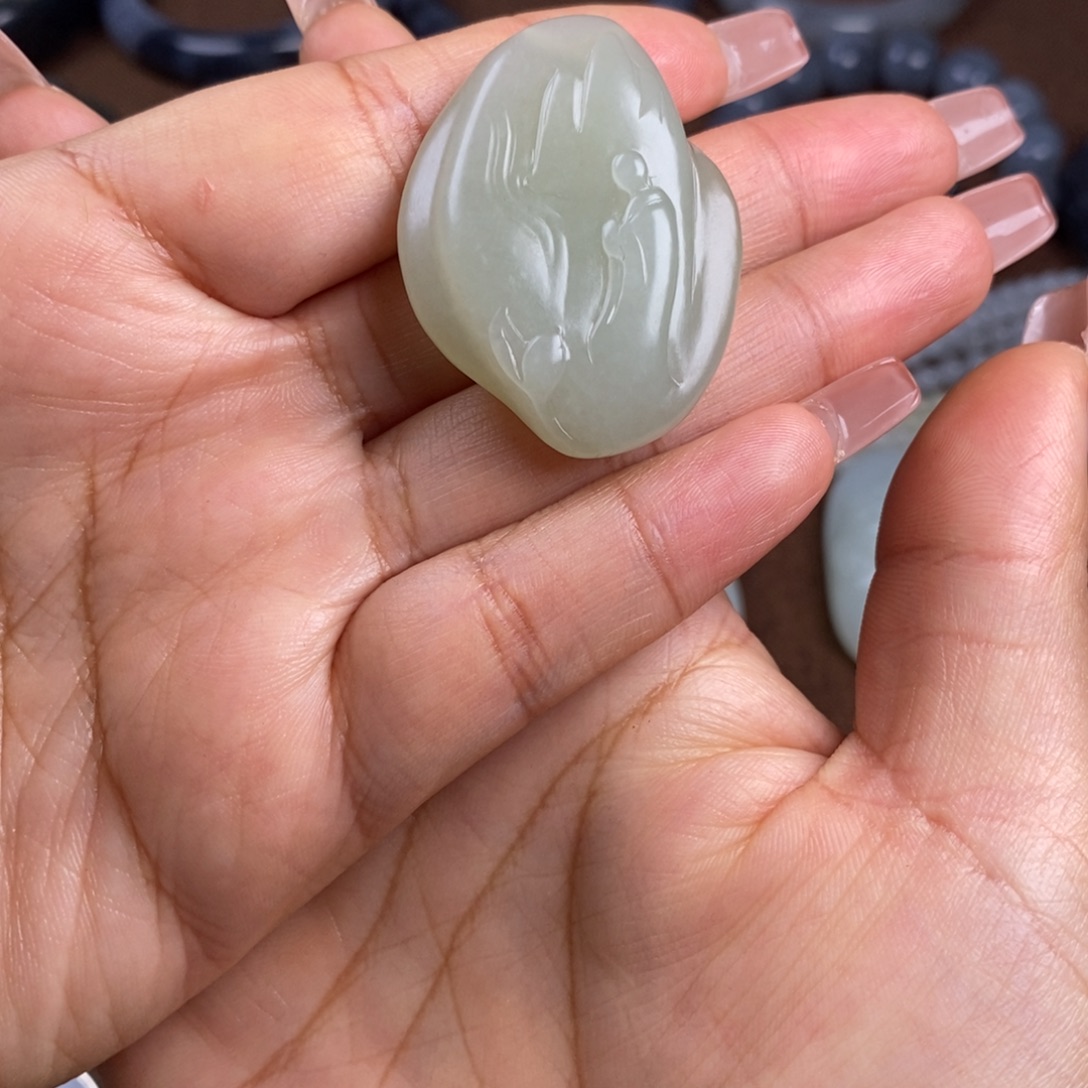 和田玉未镶嵌颈饰