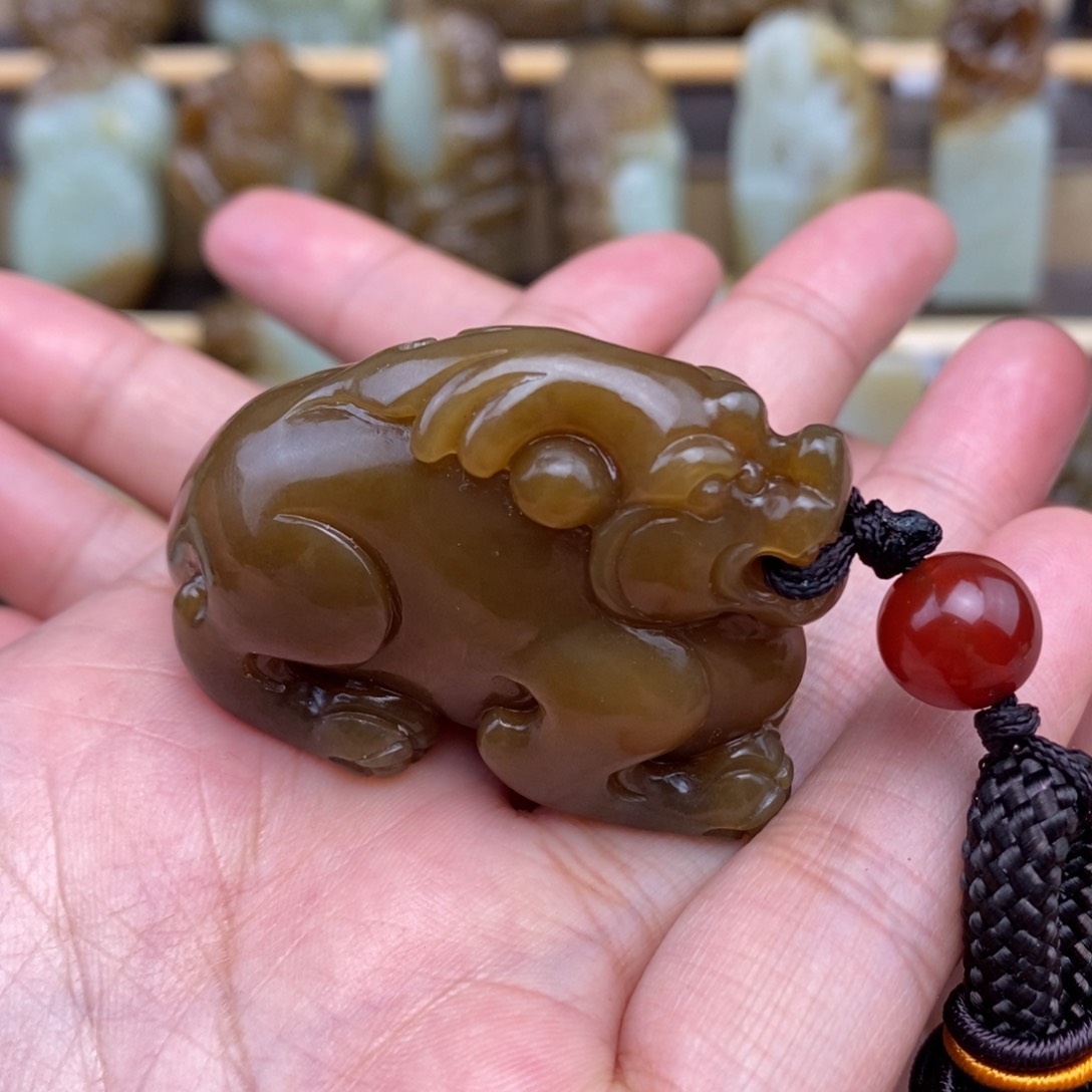 和田玉颈饰未镶嵌