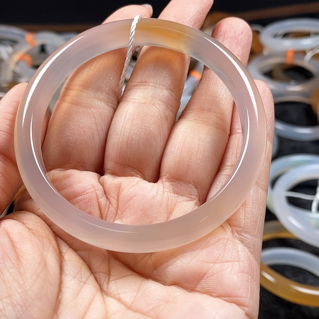 玛瑙/玉髓手镯未镶嵌