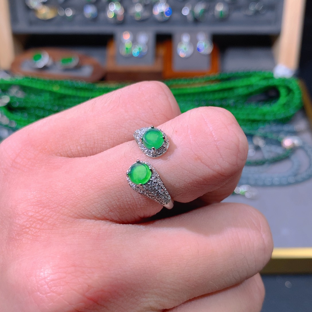 翡翠戒指未镶嵌天然