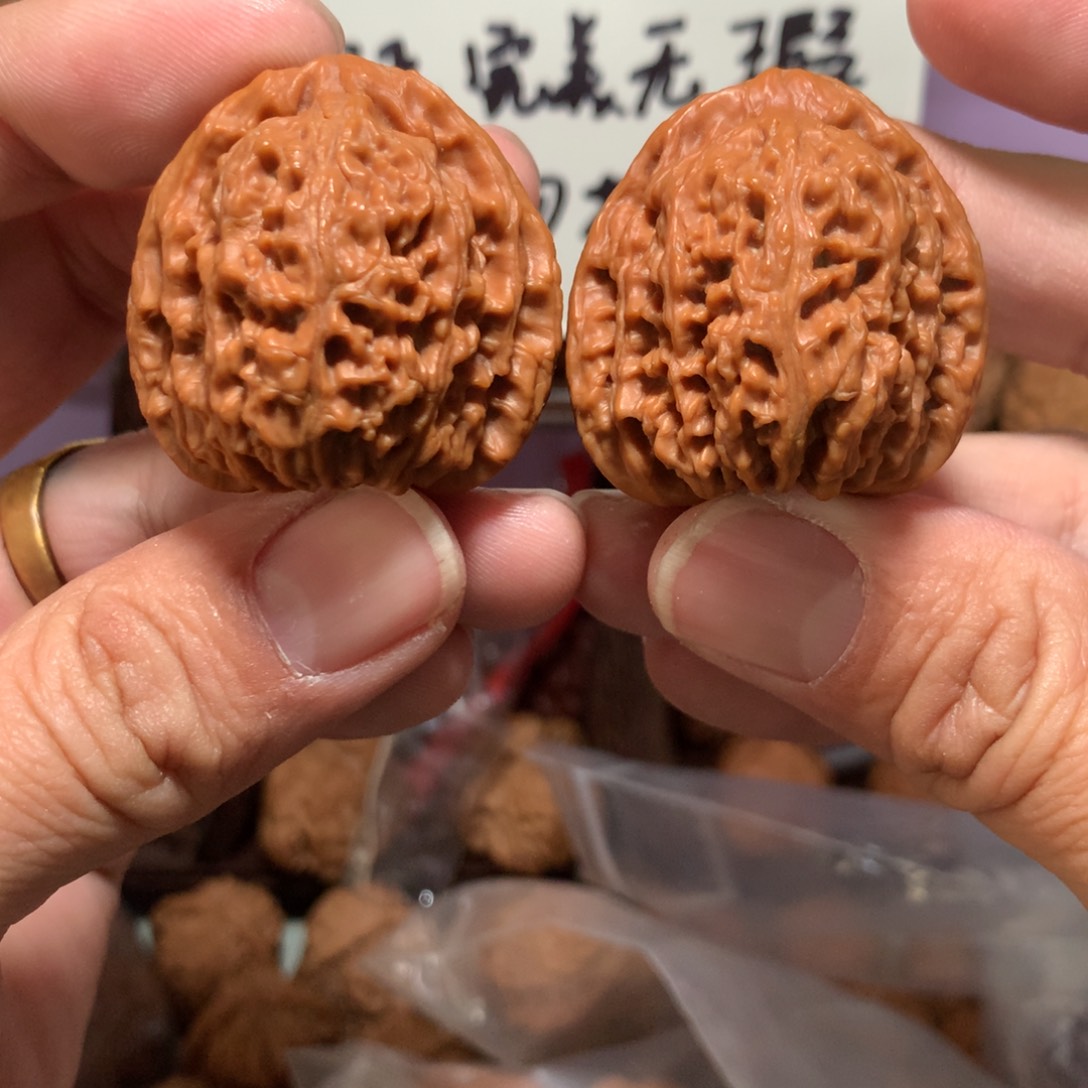 文玩核桃把件回血南疆石