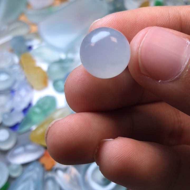 定制翡翠未镶嵌挂件