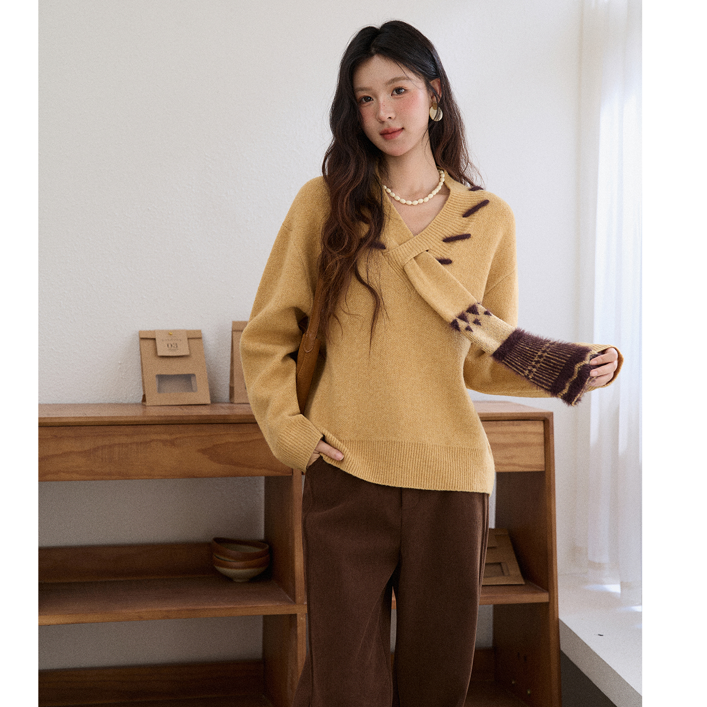 【诗语专享】谜秀围巾一体拼接针织毛衣撞色别致加厚上衣MXE87Z2771