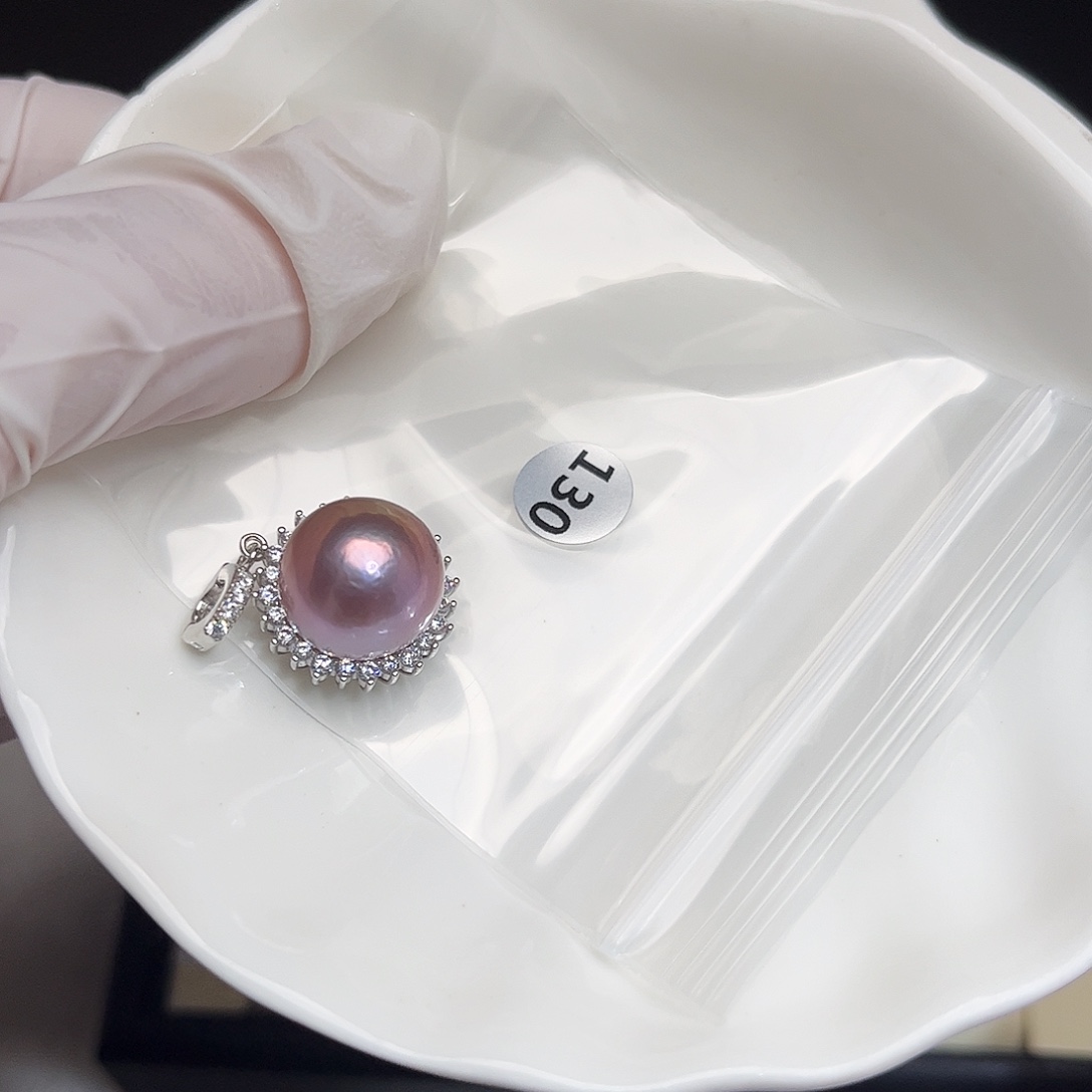 淡水珍珠银S925镶嵌耳饰