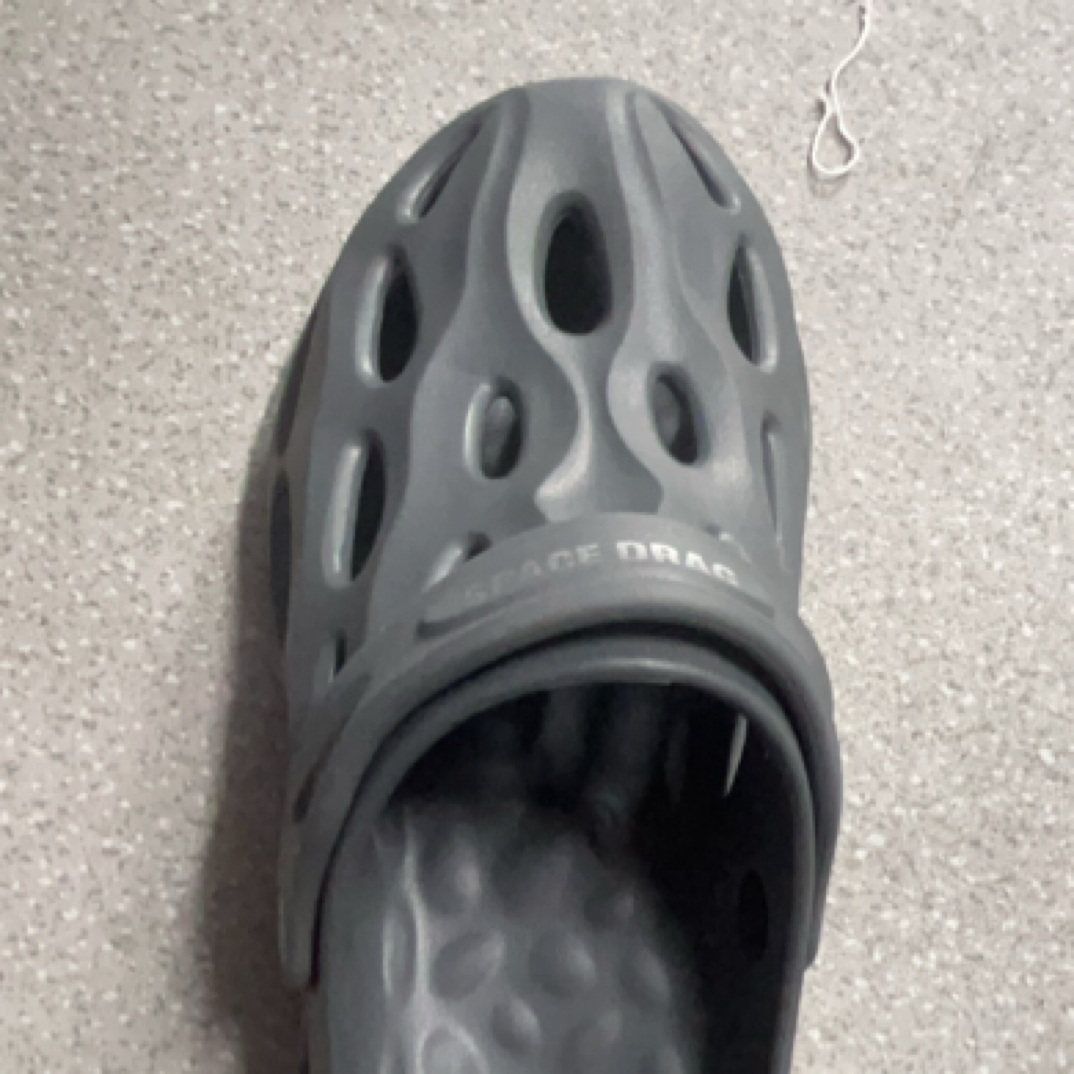 时尚精品鞋《二婚鞋子微脏，微瑕，介意勿拍》