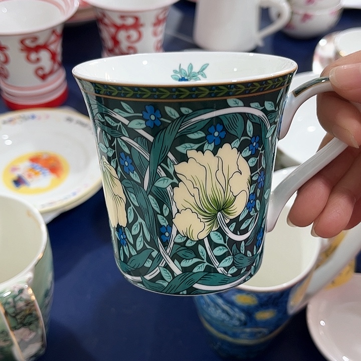 碗微瑕骨瓷马克杯绿一个