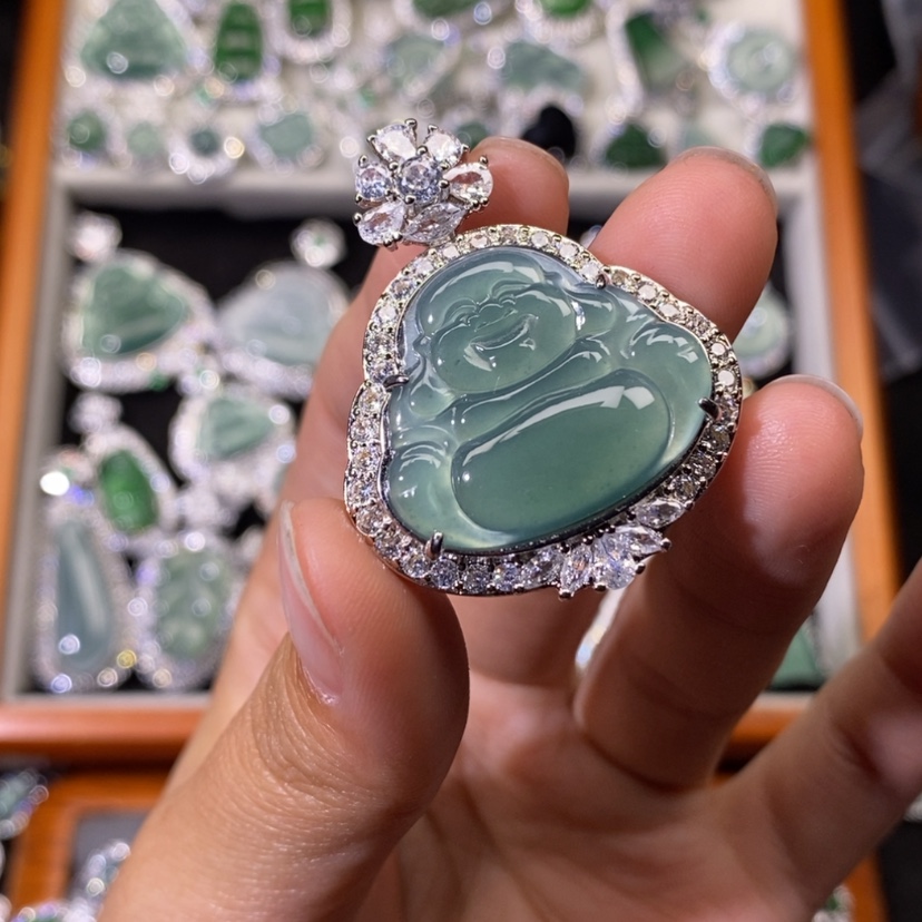 【闪购商品】翡翠颈饰未镶嵌天然