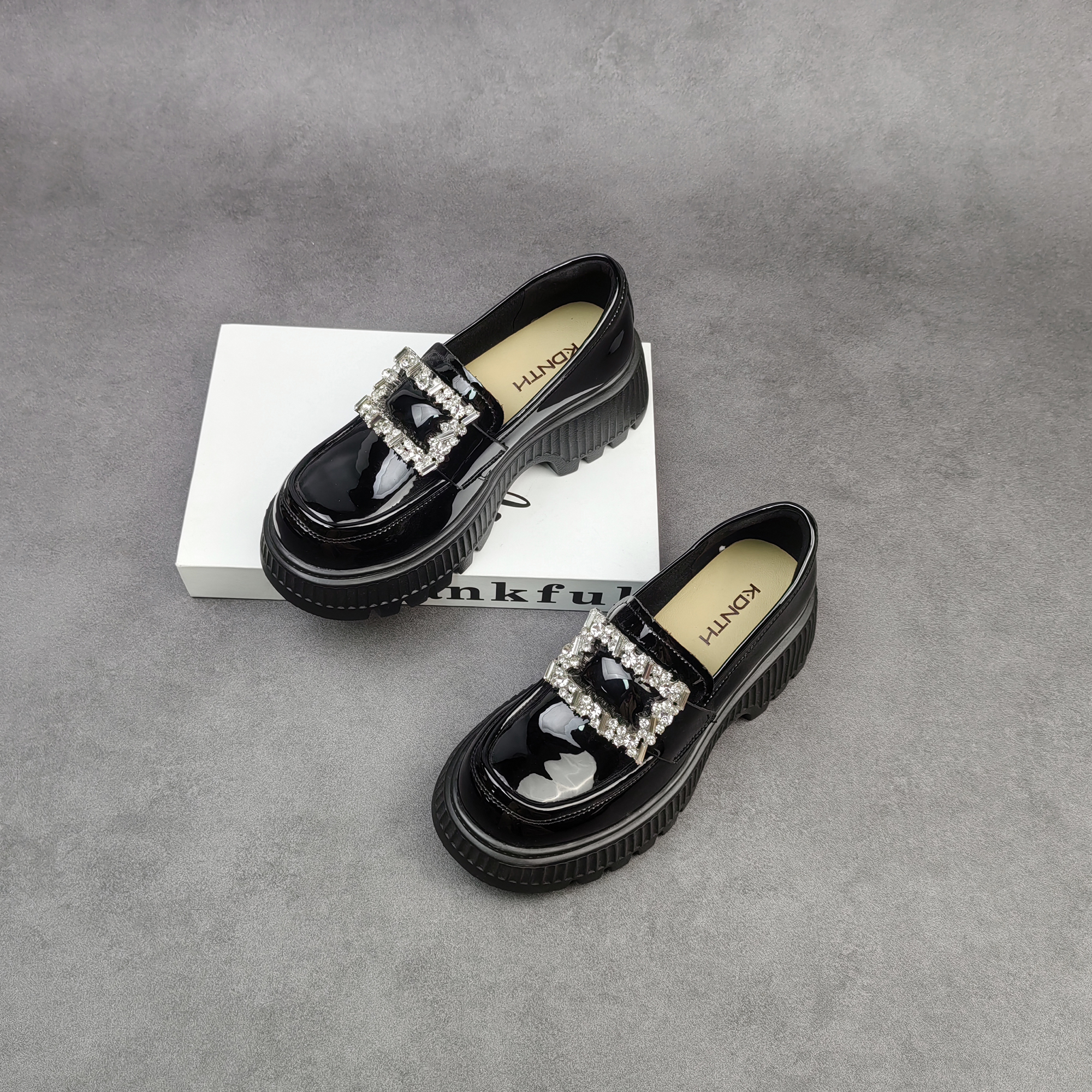 秋季新款圆头厚底时尚简约百搭真皮女士舒适女乐福鞋-9086