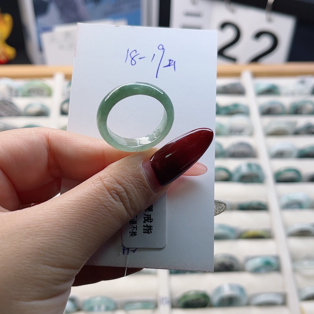 翡翠戒指未镶嵌翡翠