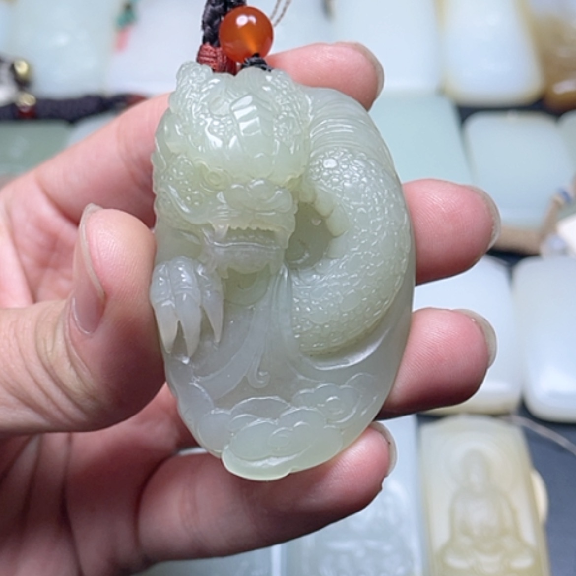 【闪购商品】颈饰未镶嵌和田玉