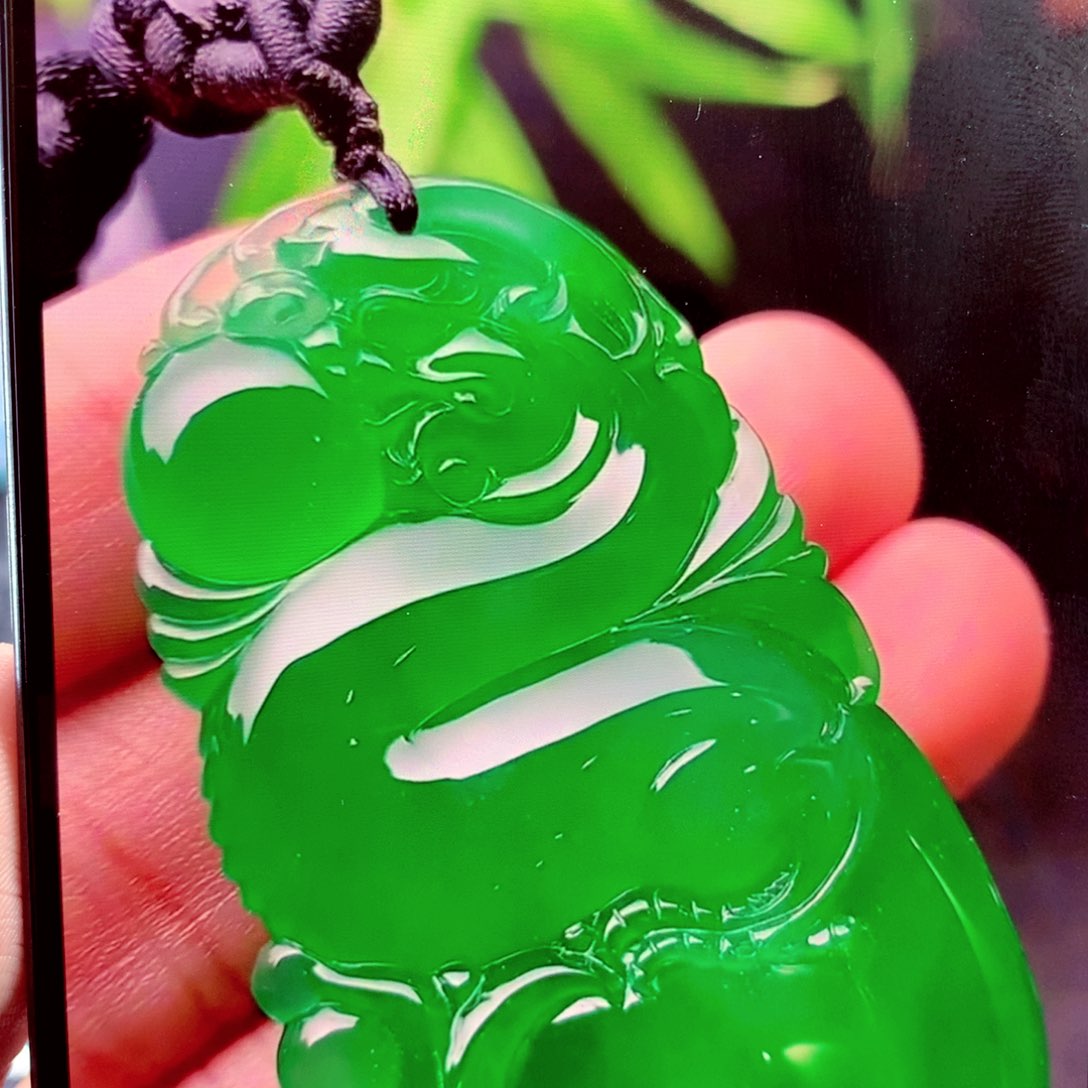 翡翠18K金镶嵌颈饰星*天然缅甸翡翠a货