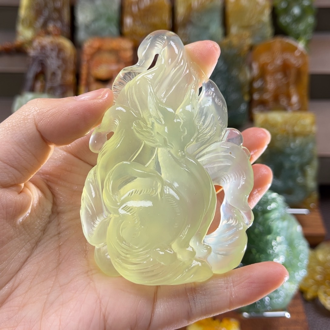 蛇纹石玉颈饰未镶嵌