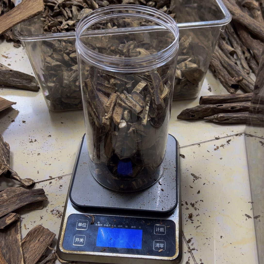 沉香沉香碎屑怪*木屑碎料200克+