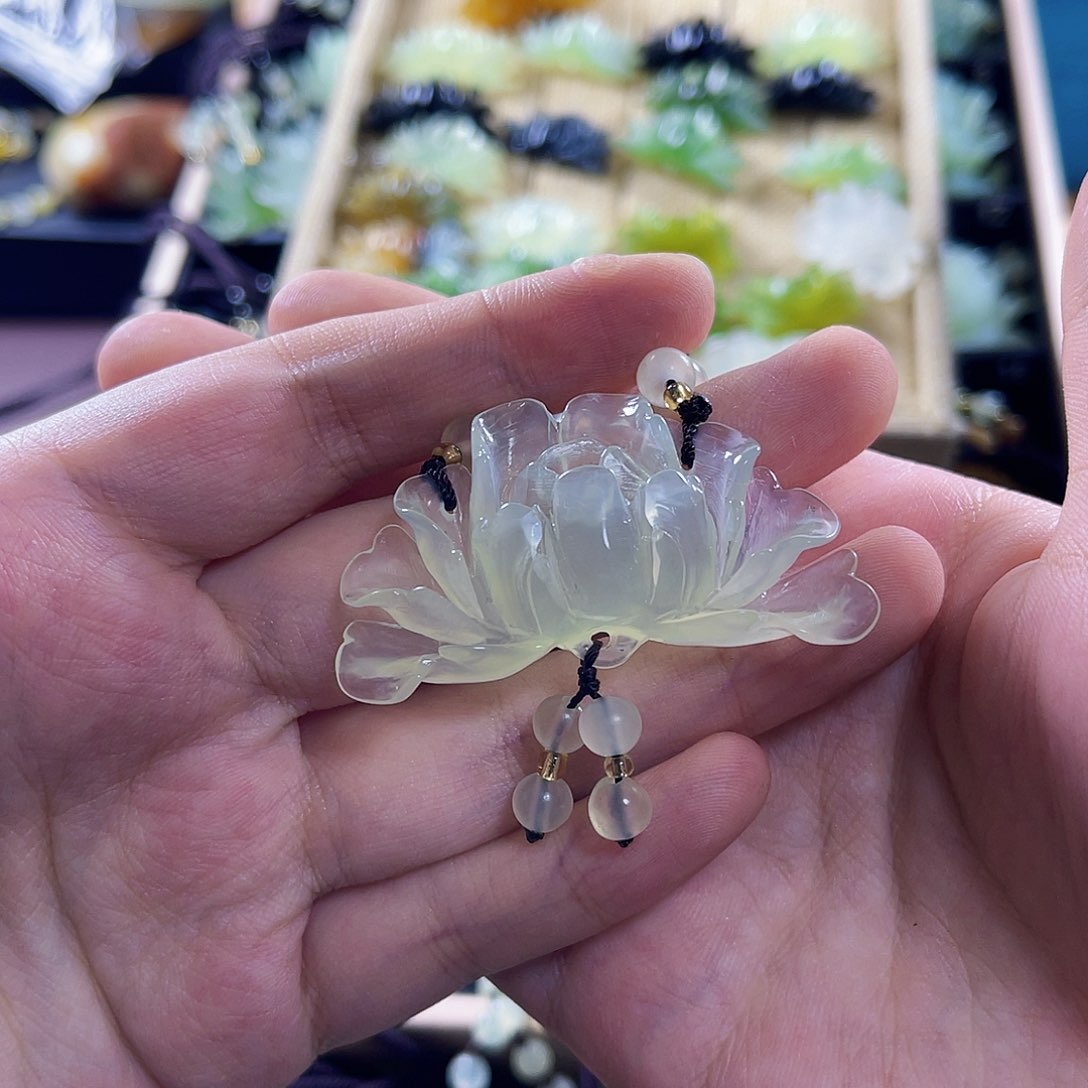 蛇纹石玉颈饰未镶嵌?****y