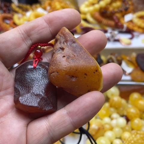 手串植物珀未镶嵌吊坠