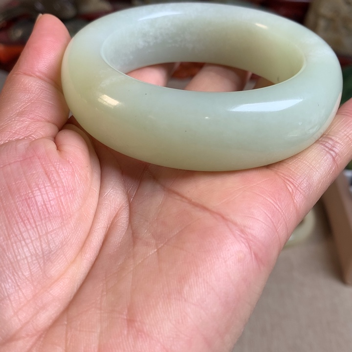 ****和田玉（糖玉）未镶嵌手镯
