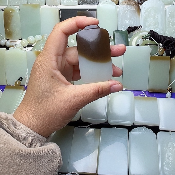 颈饰未镶嵌和田玉1****！