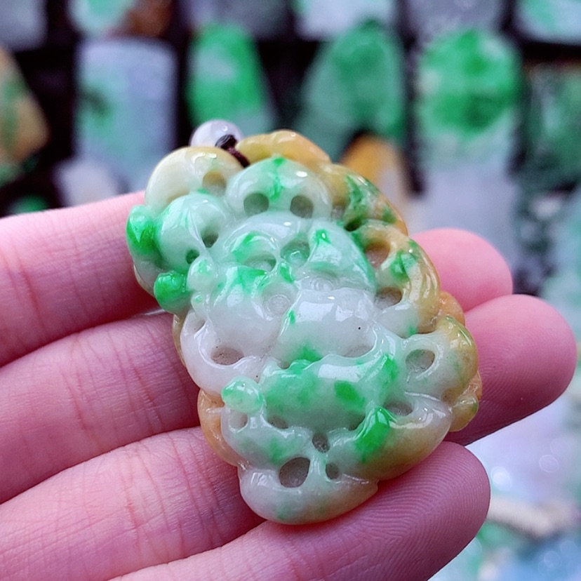 【闪购商品】翡翠颈饰未镶嵌挂件