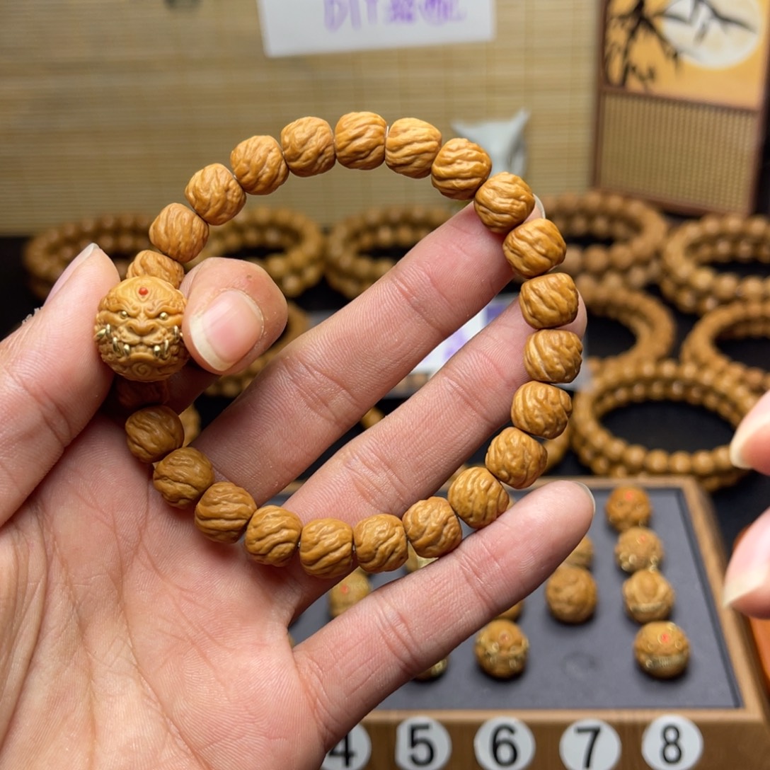梵***#猴头核桃手串猴头