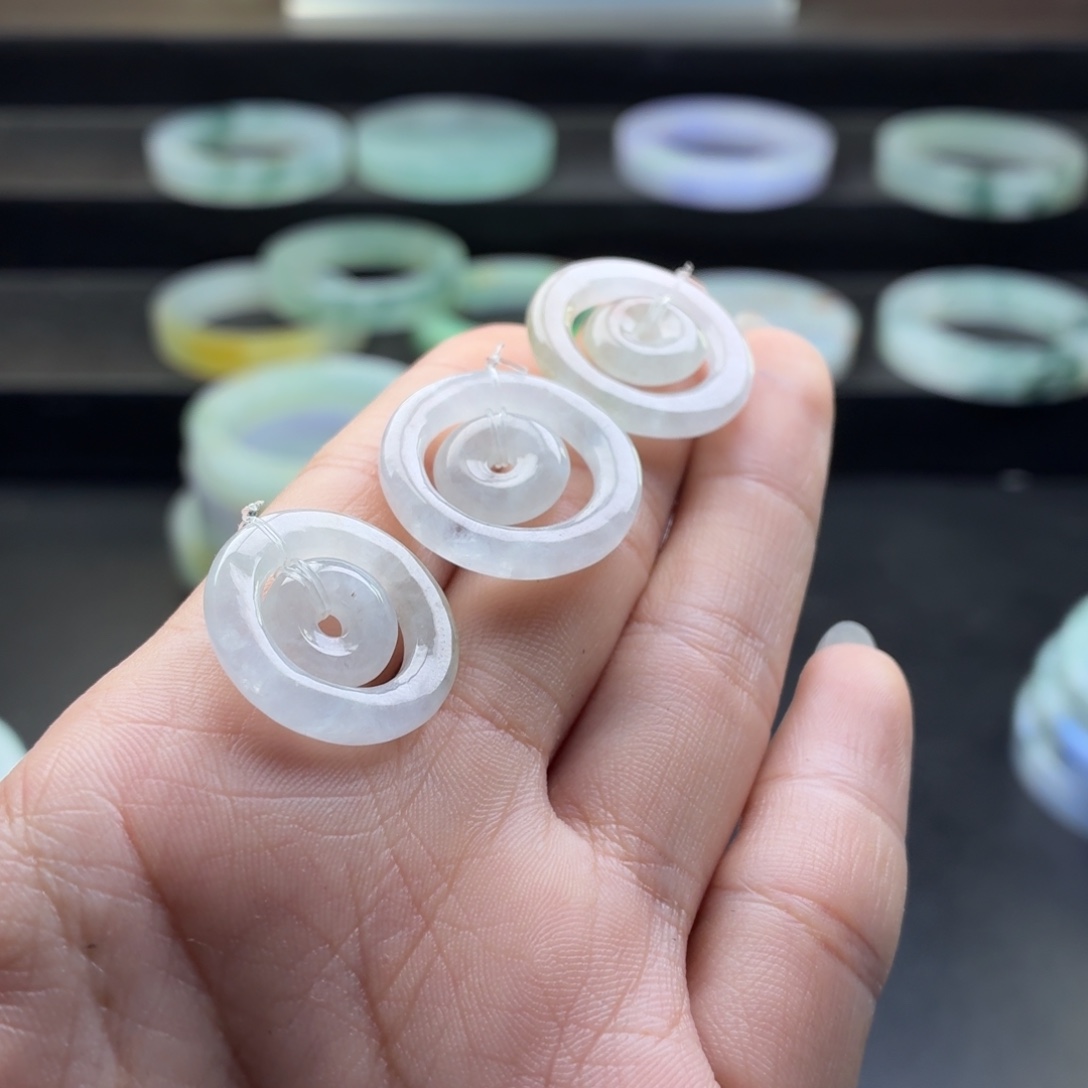 翡翠未镶嵌挂件翡翠