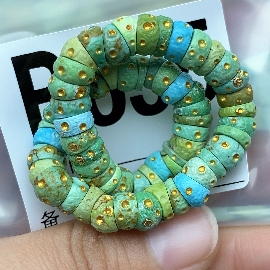 绿松石配饰未镶嵌