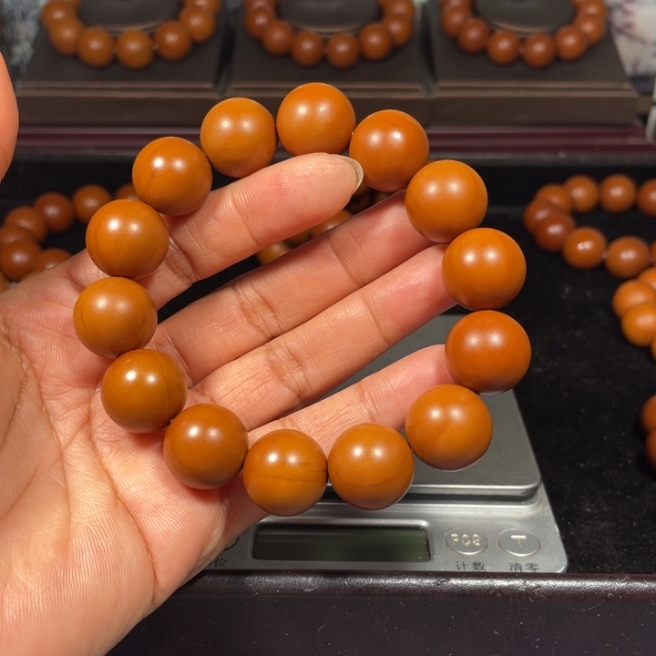 橄榄核吊坠1.66+广西铁核树王全品