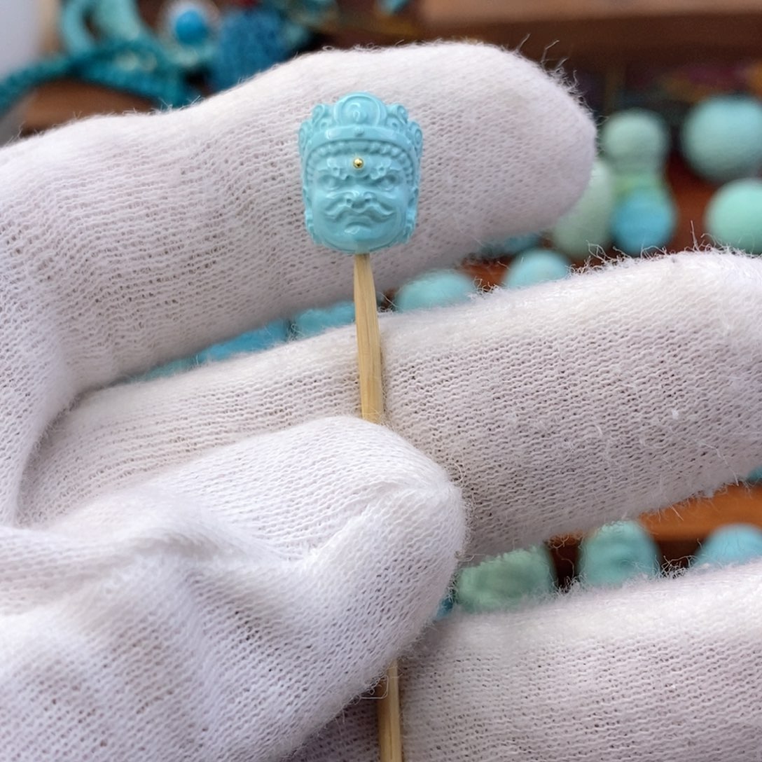 绿松石未镶嵌珠宝奇石