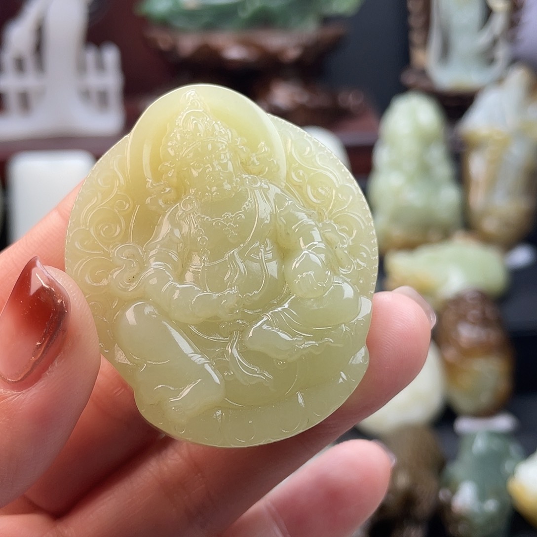 和田玉颈饰未镶嵌薄**秋