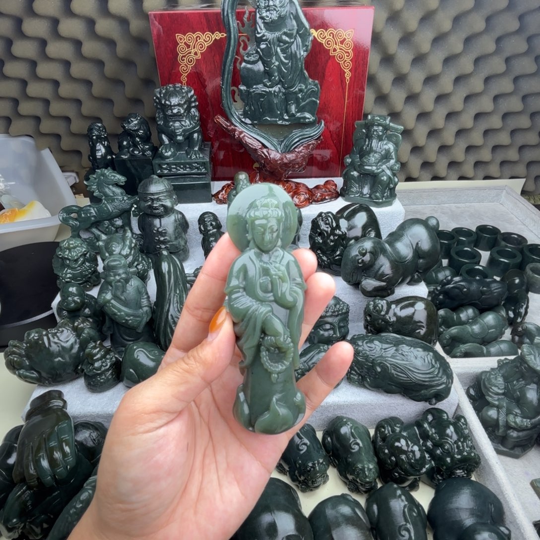 砚***泊和田玉（糖玉）未镶嵌颈饰