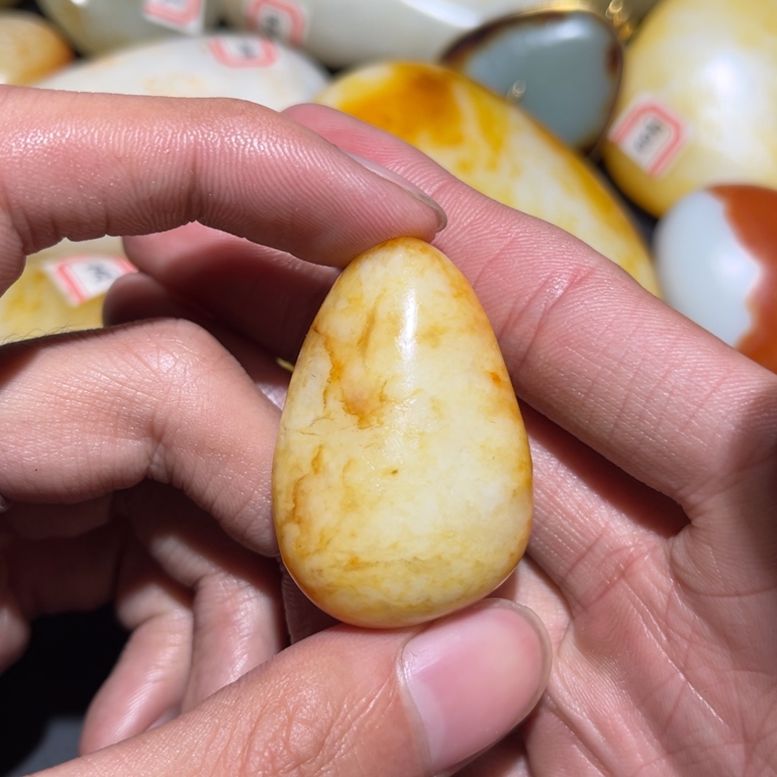 和田玉未镶嵌珠宝奇石